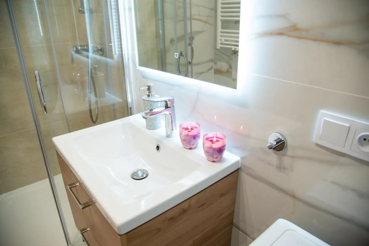 Maya'S Flats & Resorts 48 - Szafarnia Danzica Appartamento